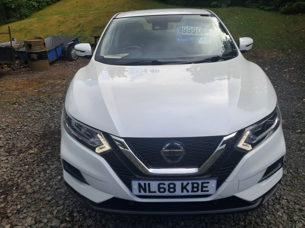 Nissan Qashqai 1.5 Dci 115 Acenta Premium NL68KBE White #2