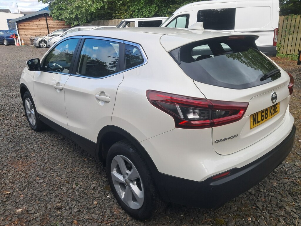 Nissan Qashqai 1.5 Dci 115 Acenta Premium NL68KBE White #5