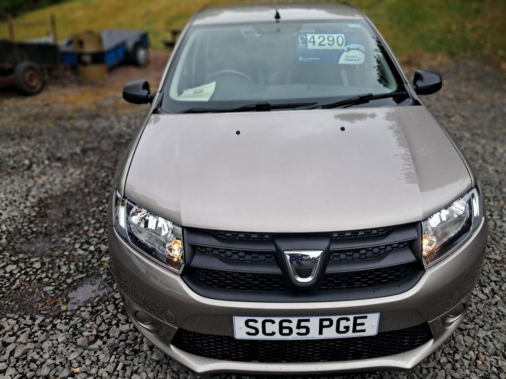 Dacia Sandero 1.2 16V 75 Ambiance Beige #2