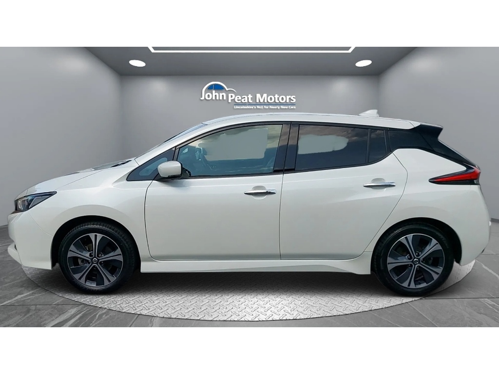 Nissan Leaf E N-connecta SJ71NHZ White #4