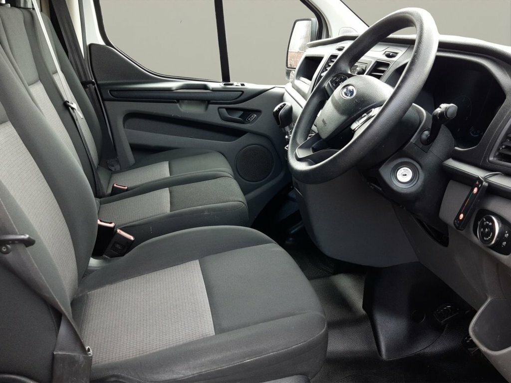 Ford Transit Custom 2L Null YC19WGW White #2