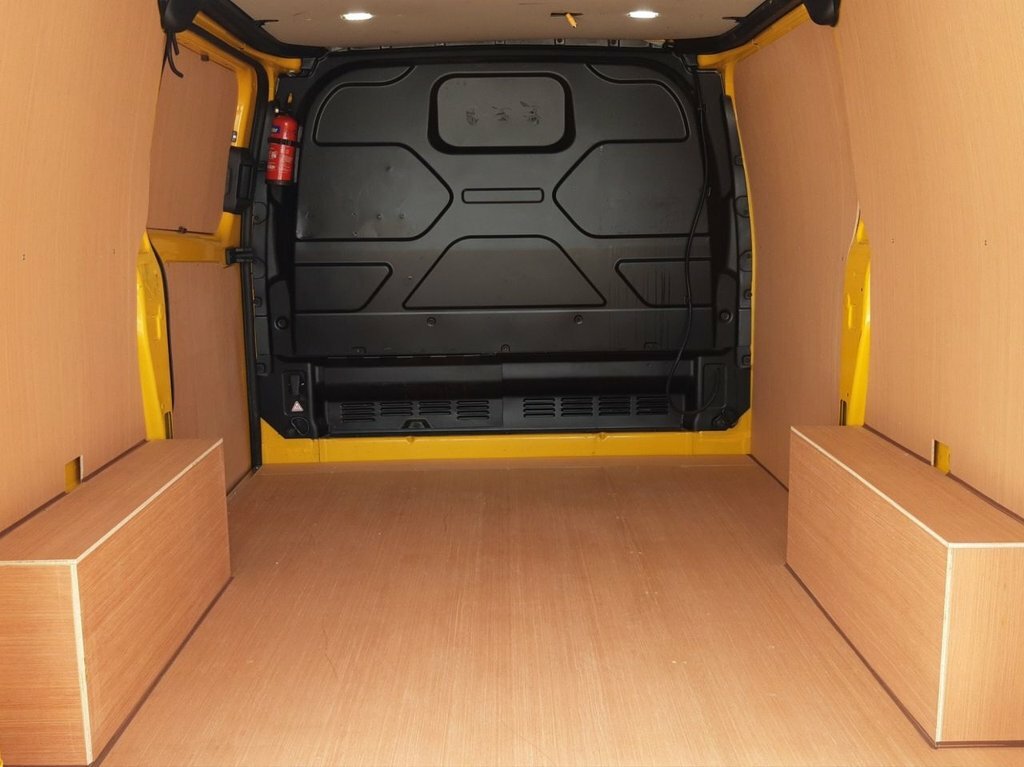 Ford Transit Custom 2L Leader Yellow