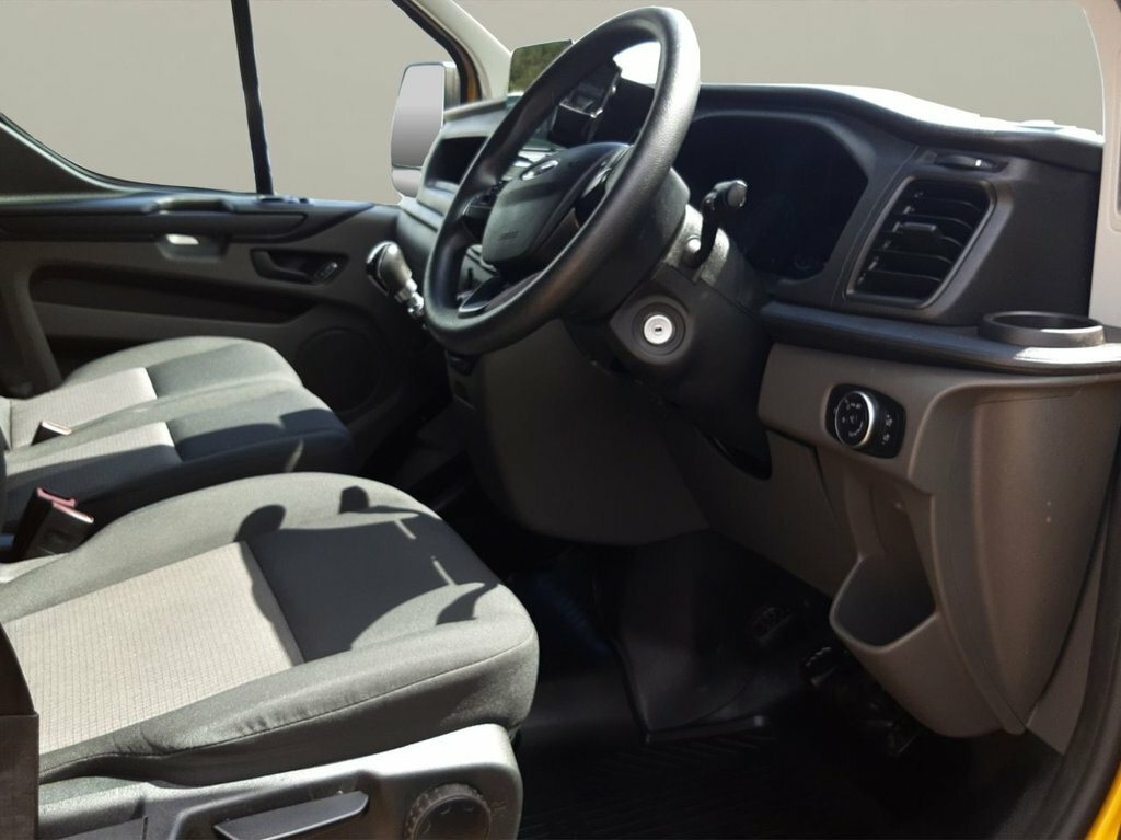 Ford Transit Custom 2L Leader LB22JKN Yellow #2