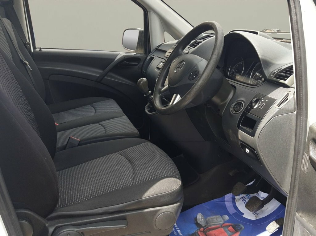 Mercedes-Benz Vito Mpv White #2