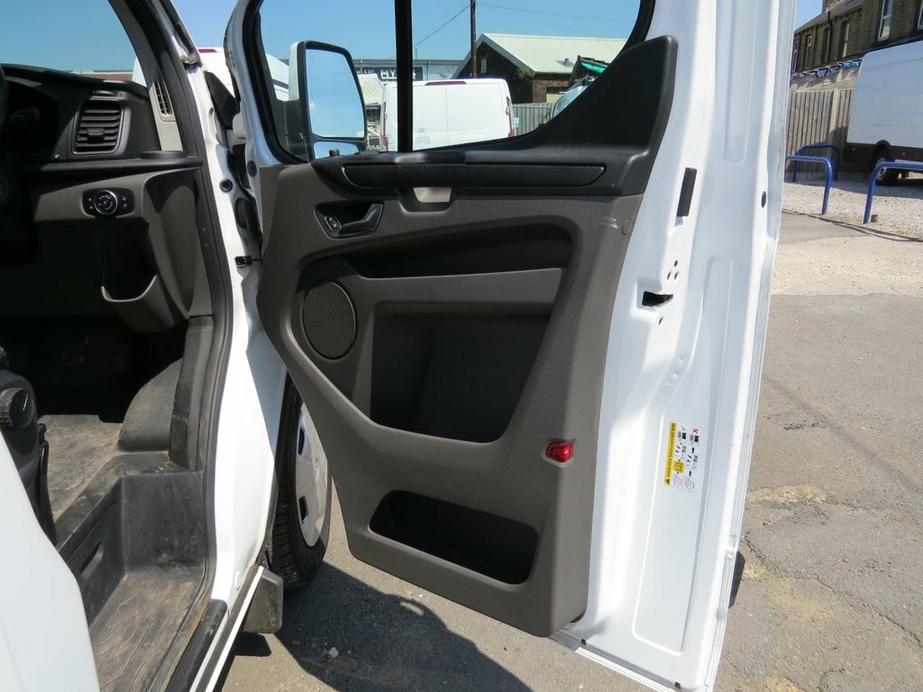 Ford Transit Custom 320 L1 Sport Crew Van Double Cab 2.0 Litre 18 Red #10