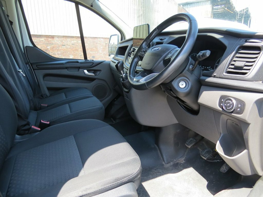 Ford Transit Custom 320 L1 Sport Crew Van Double Cab 2.0 Litre 18 Red #2