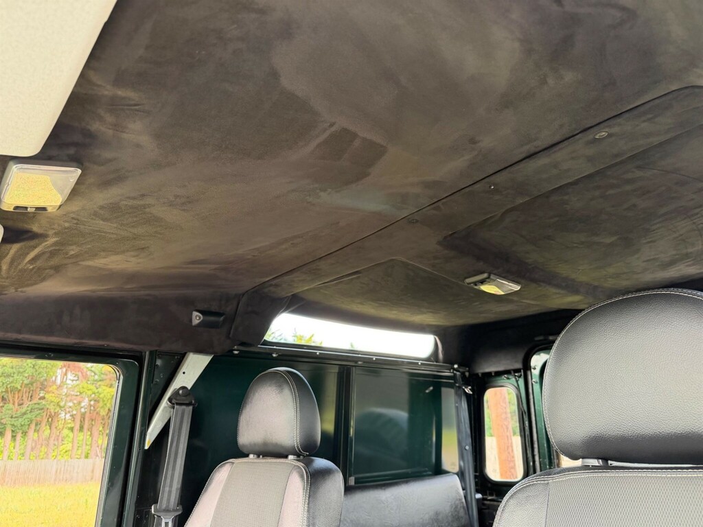 Land Rover Defender 90 Defender 90 Hard Black #47