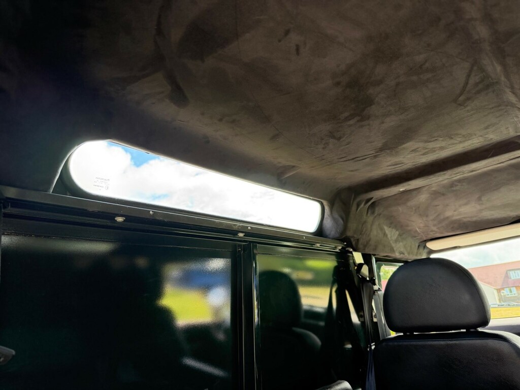 Land Rover Defender 90 Defender 90 Hard Black #56