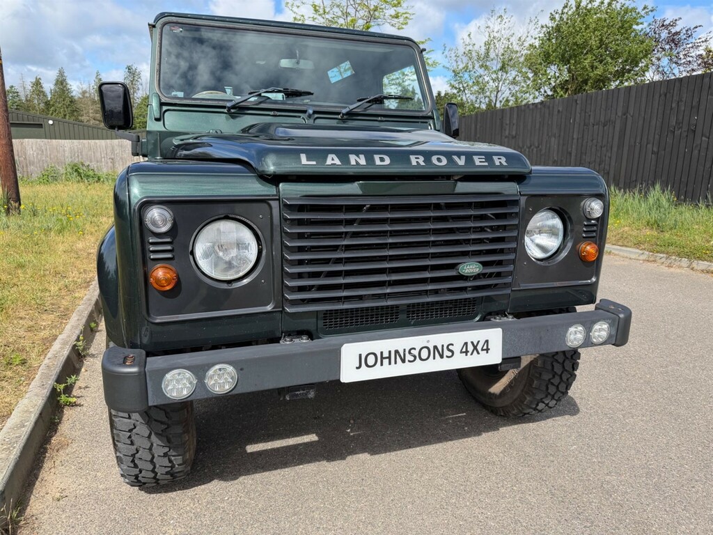 Land Rover Defender 90 Suv Green #5