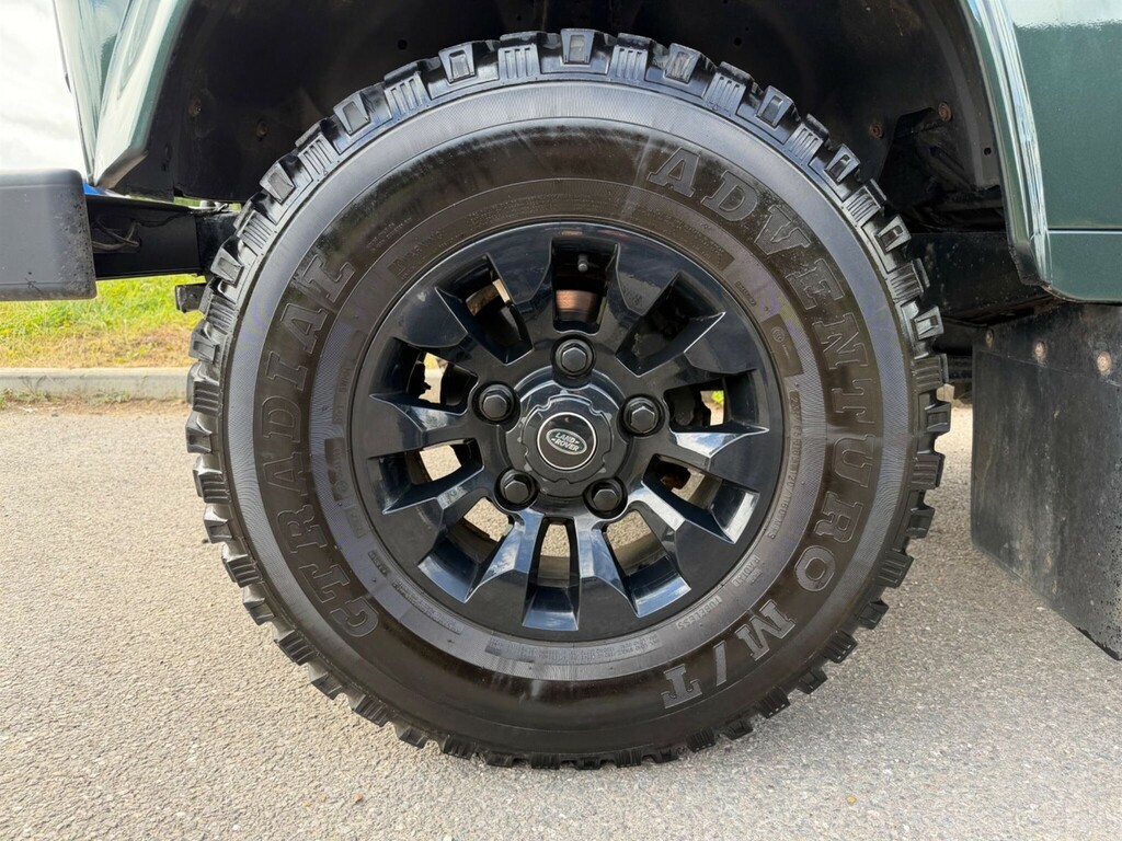 Land Rover Defender 90 Defender 90 Hard Black #15