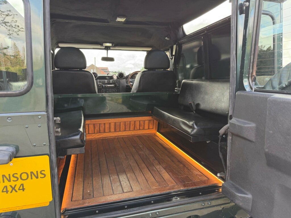 Land Rover Defender 90 Defender 90 Hard Black #52