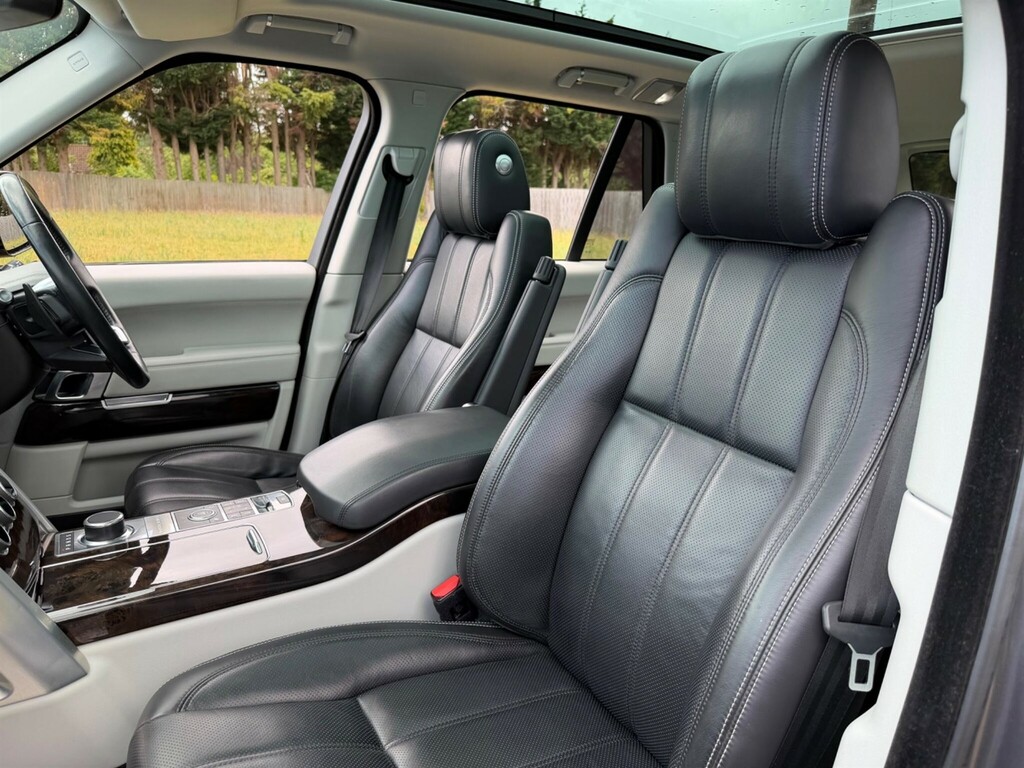 Land Rover Range Rover 3.0 Tdv6 Vogue 255 Bhp Grey #50