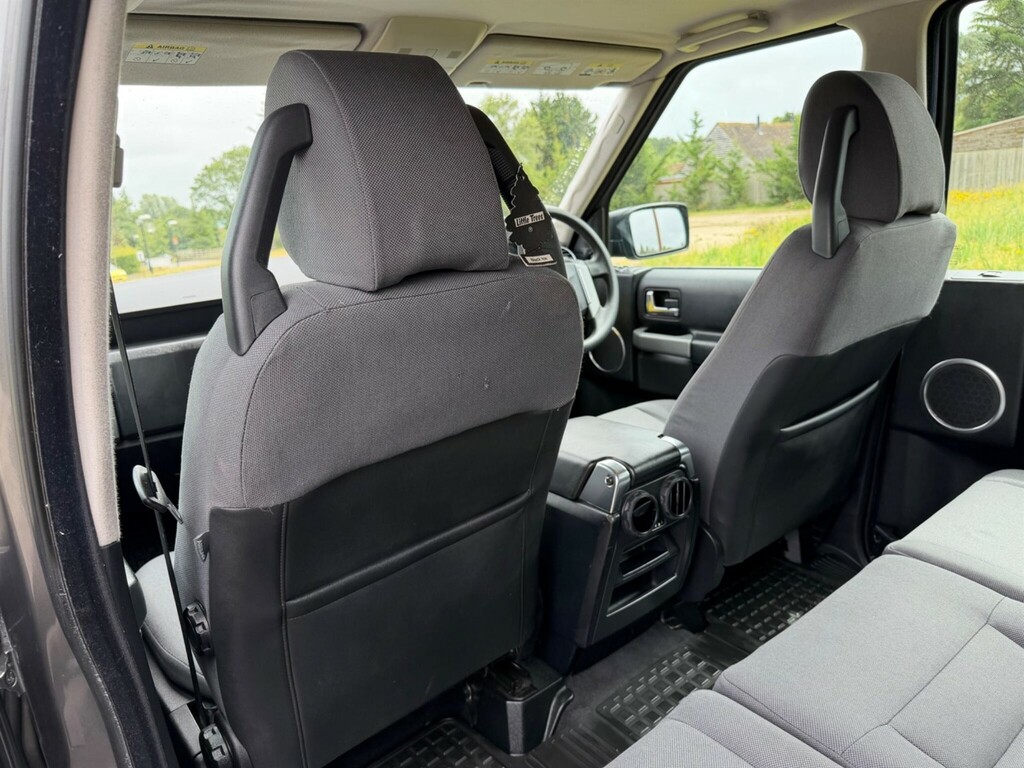 Land Rover Discovery Discovery Tdv6 Hse Black #40