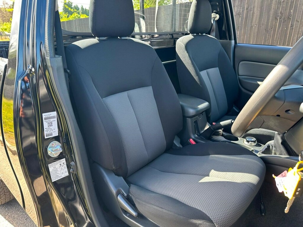 Mitsubishi L200 Automatic Grey #11
