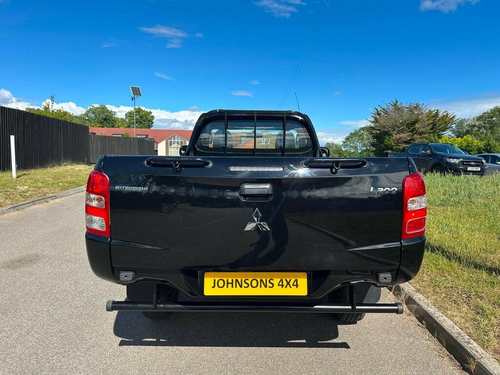 Mitsubishi L200 Automatic Grey #8