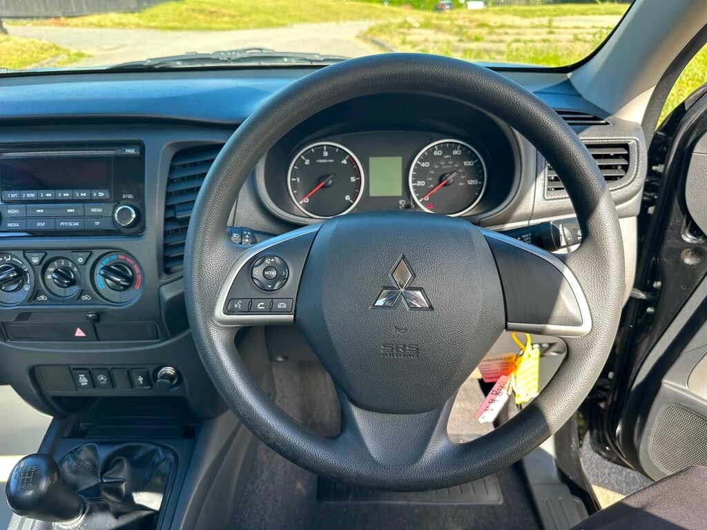 Mitsubishi L200 Automatic Grey #31
