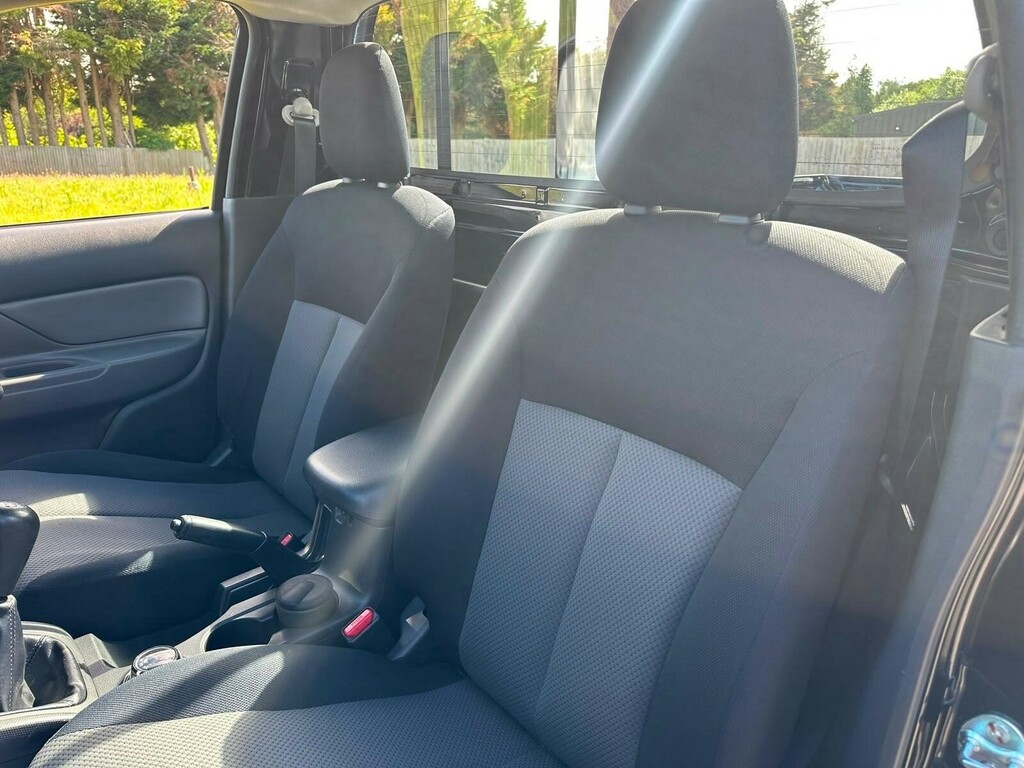 Mitsubishi L200 Automatic Grey #27