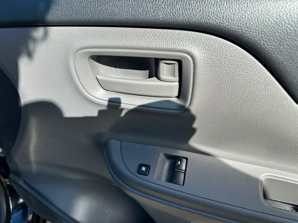 Mitsubishi L200 Automatic Grey #35