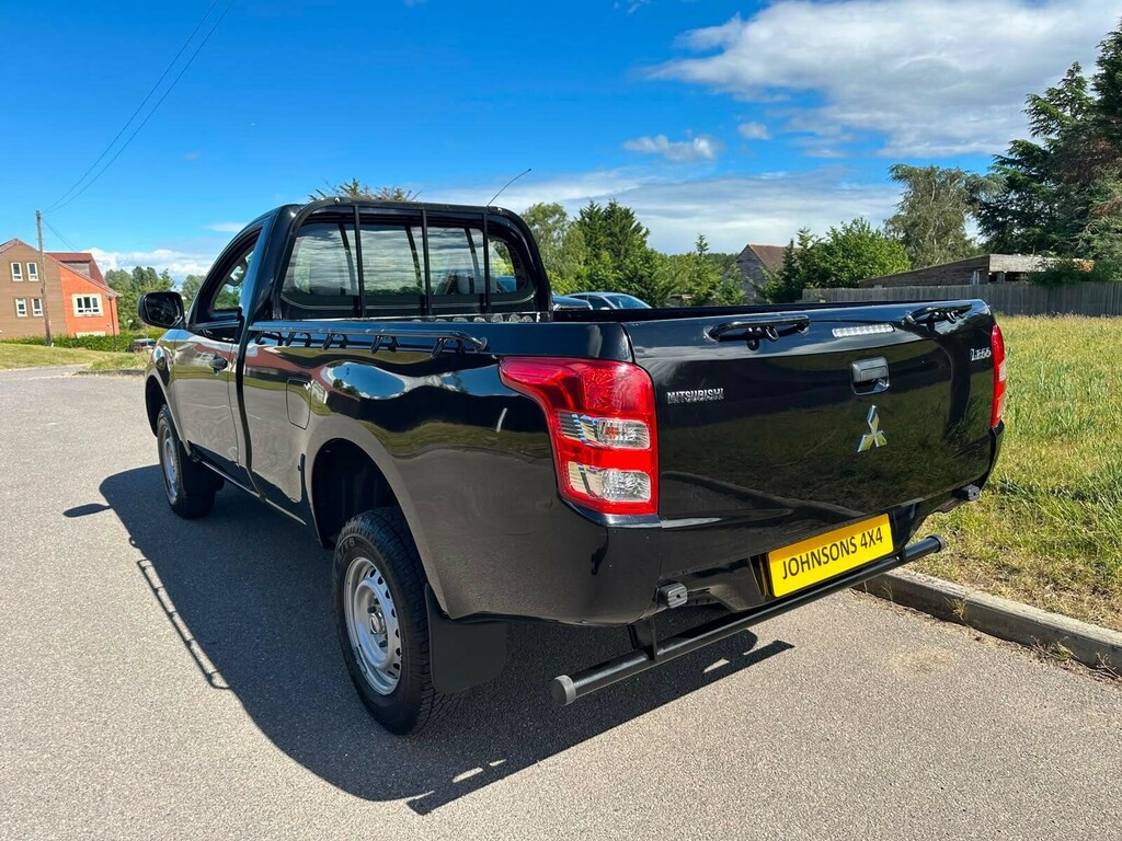 Mitsubishi L200 Automatic Grey #7