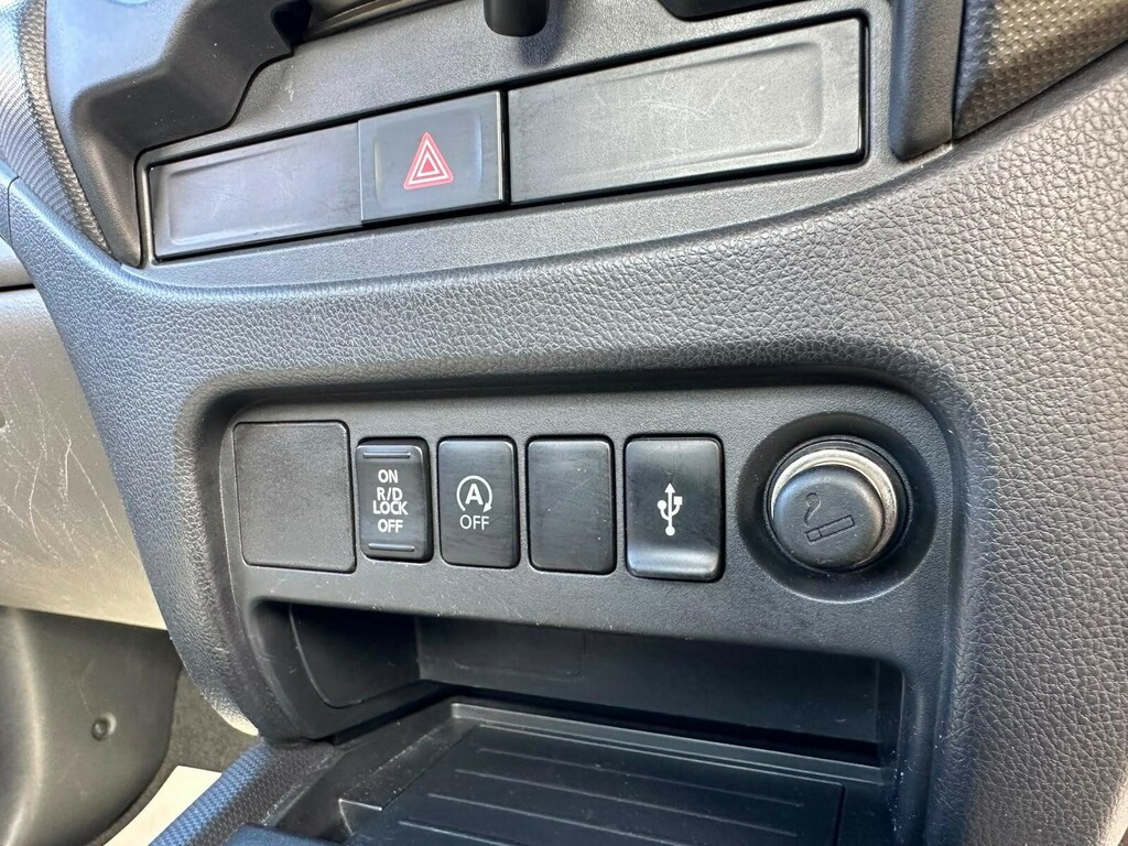 Mitsubishi L200 Automatic Grey #12