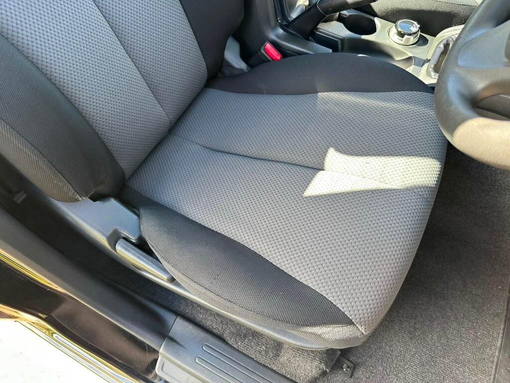 Mitsubishi L200 Automatic Grey #25
