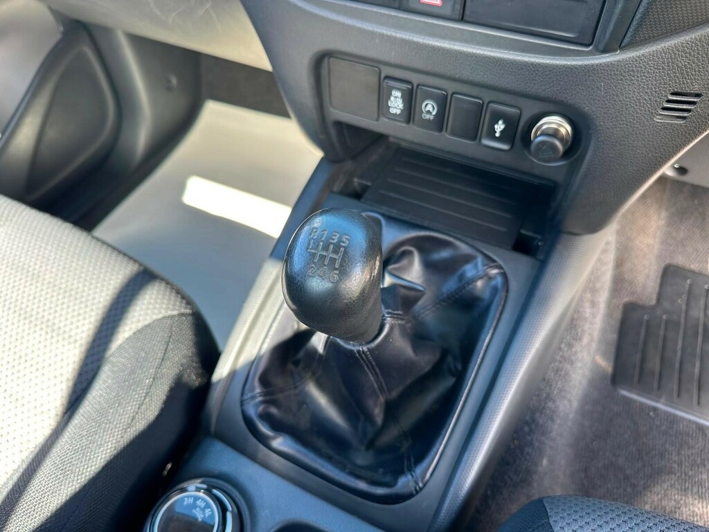 Mitsubishi L200 Automatic Grey #18