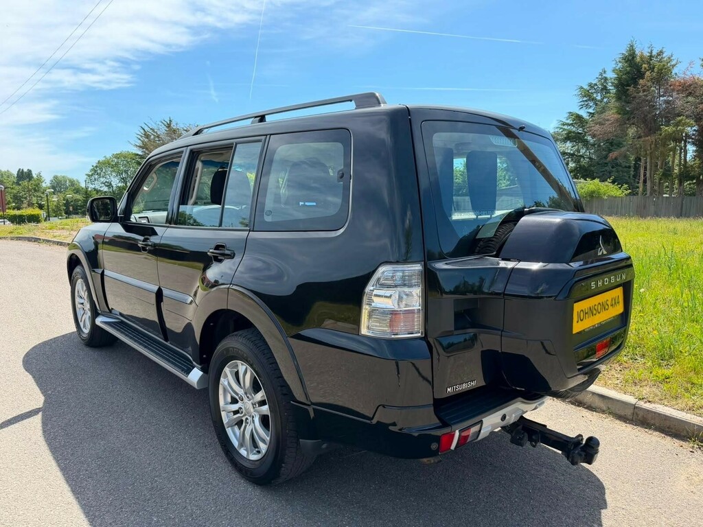 Mitsubishi Shogun Suv Black #4