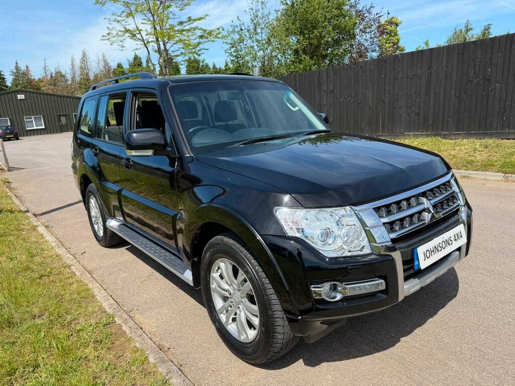 Mitsubishi Shogun Suv Black #2