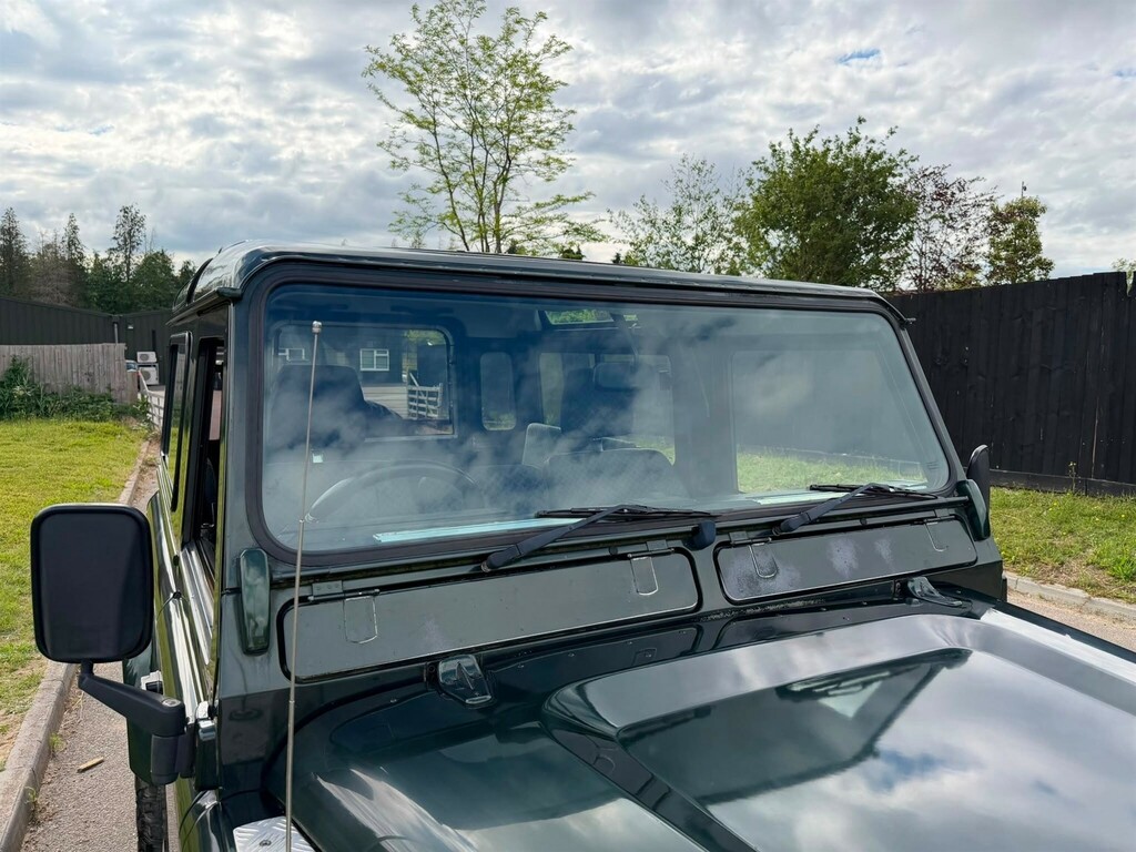 Land Rover Defender 90 Hard-top Td5 Green #49