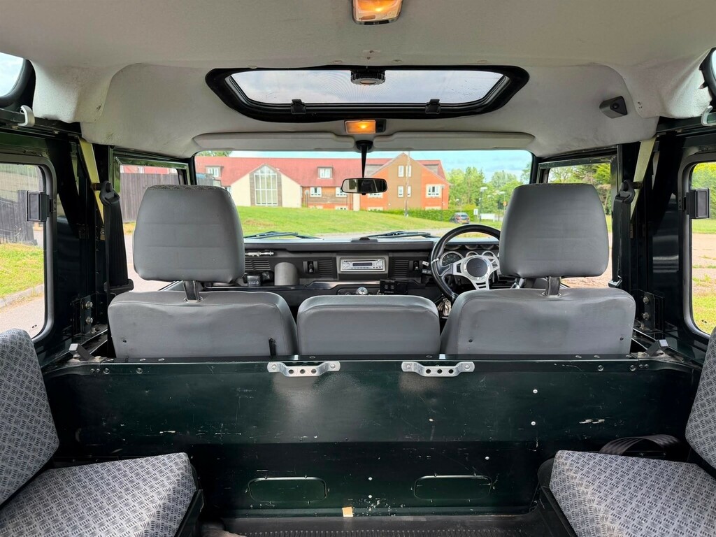 Land Rover Defender 90 Hard-top Td5 Green #28