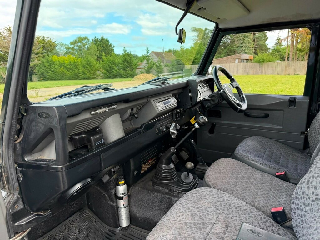 Land Rover Defender 90 Hard-top Td5 Green #12