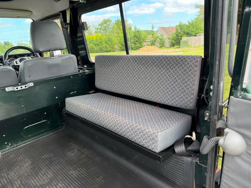 Land Rover Defender 90 Hard-top Td5 Green #21