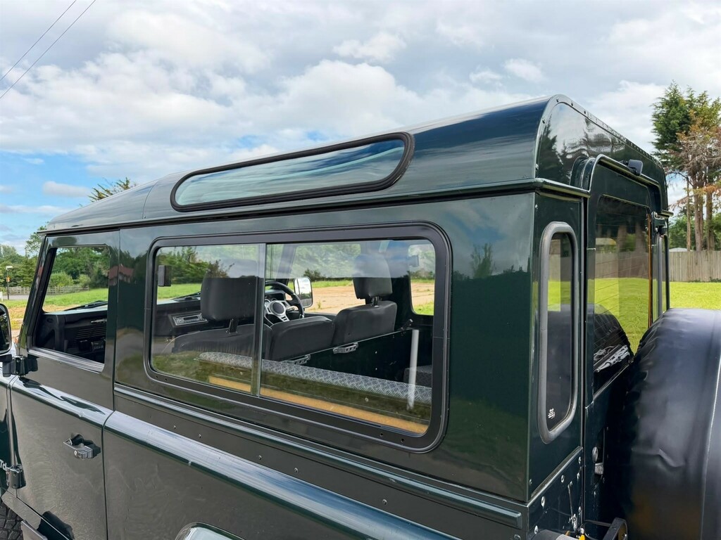 Land Rover Defender 90 Hard-top Td5 Green #43