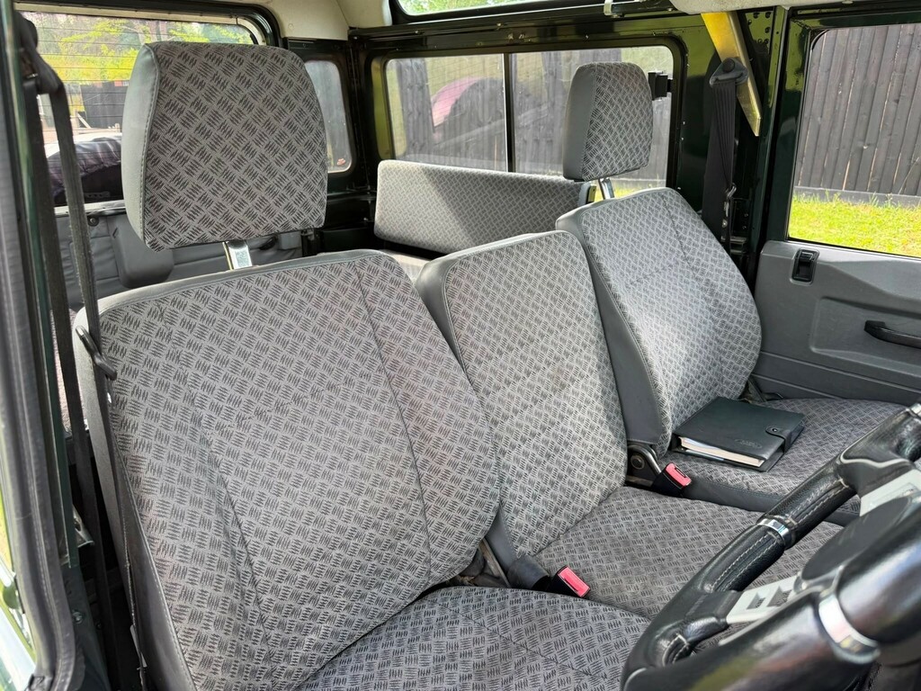 Land Rover Defender 90 Hard-top Td5 Green #18