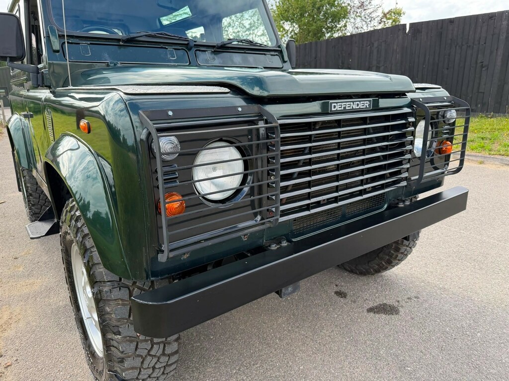 Land Rover Defender 90 Suv Green #6