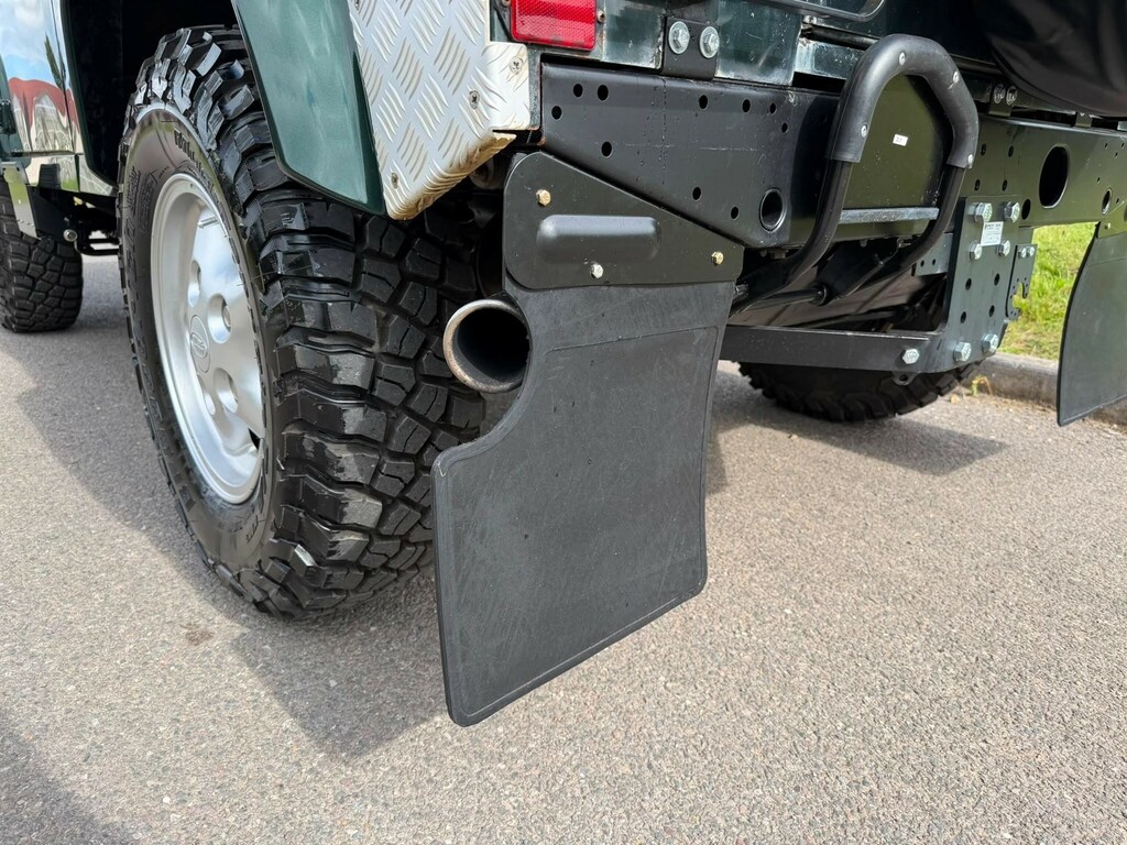 Land Rover Defender 90 Hard-top Td5 Green #51