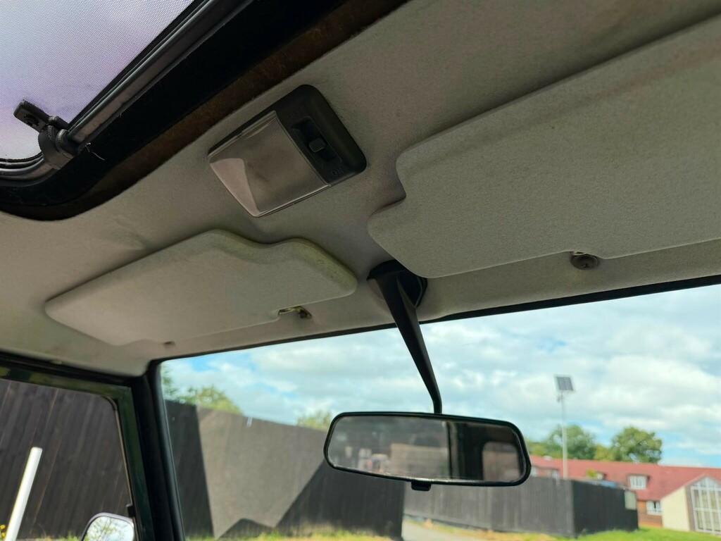 Land Rover Defender 90 Hard-top Td5 Green #42