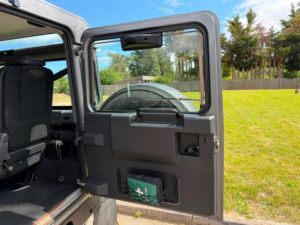 Land Rover Defender 90 90 Defender Must Be Black #39