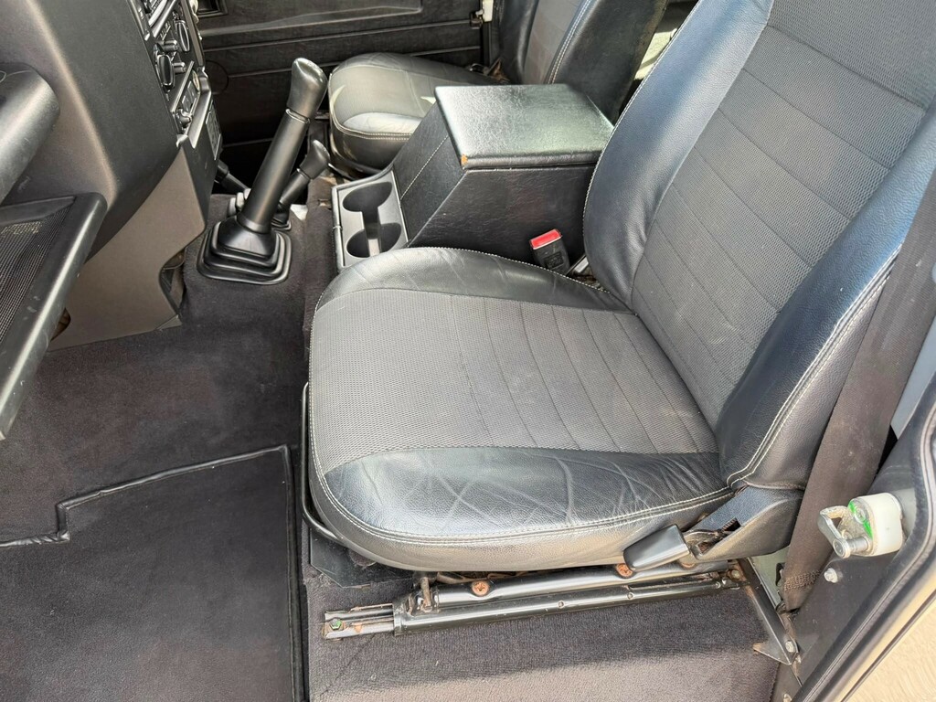 Land Rover Defender 90 90 Defender Must Be Black #27
