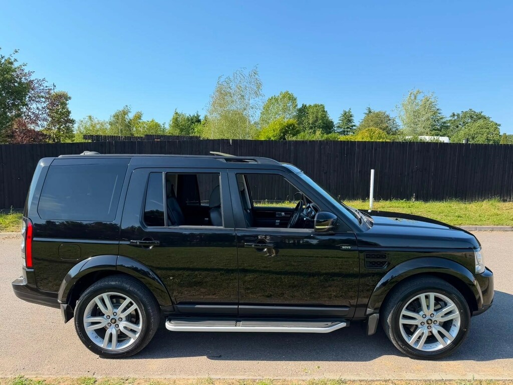 Land Rover Discovery Sdv6 Hse Black #6