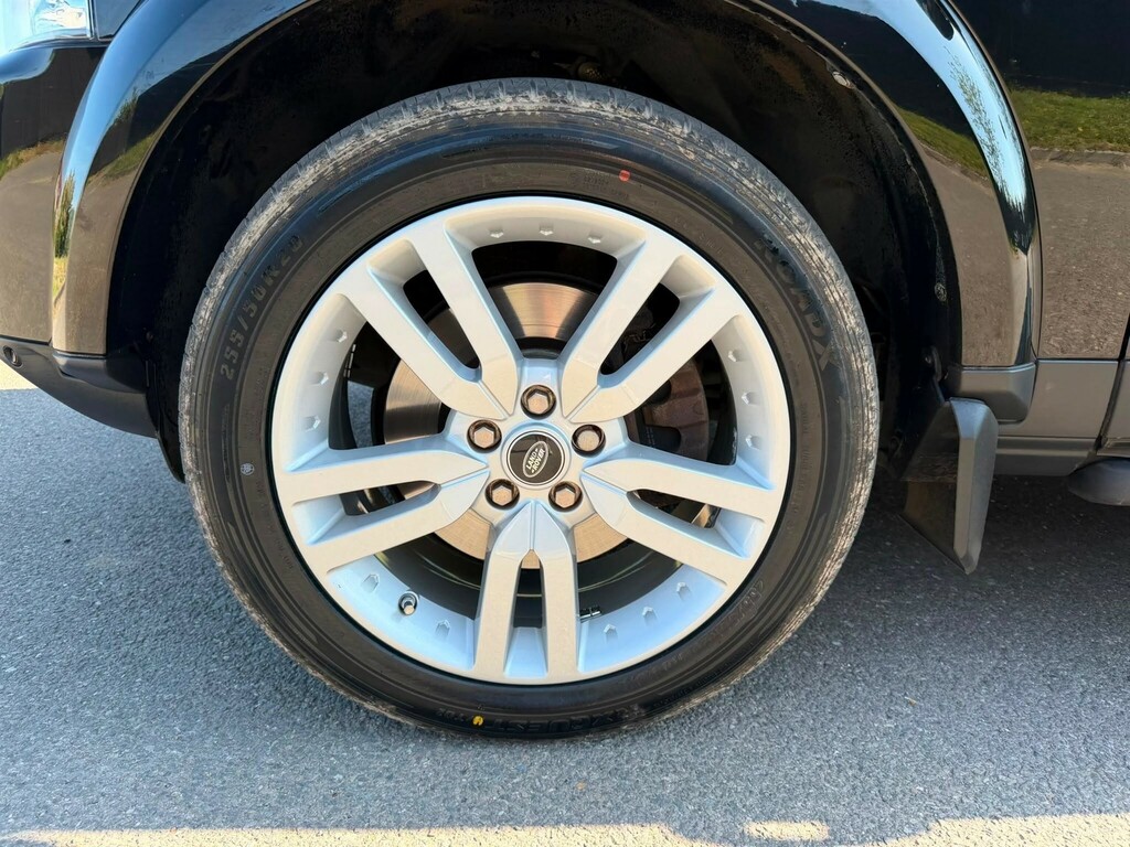 Land Rover Discovery Se Tech Grey #30