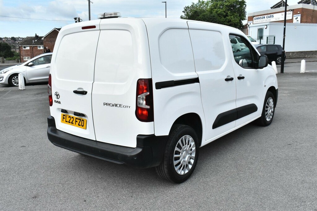 Toyota PROACE 1.5 Bluehdi Icon Short Panel Van FL22FZO  #3