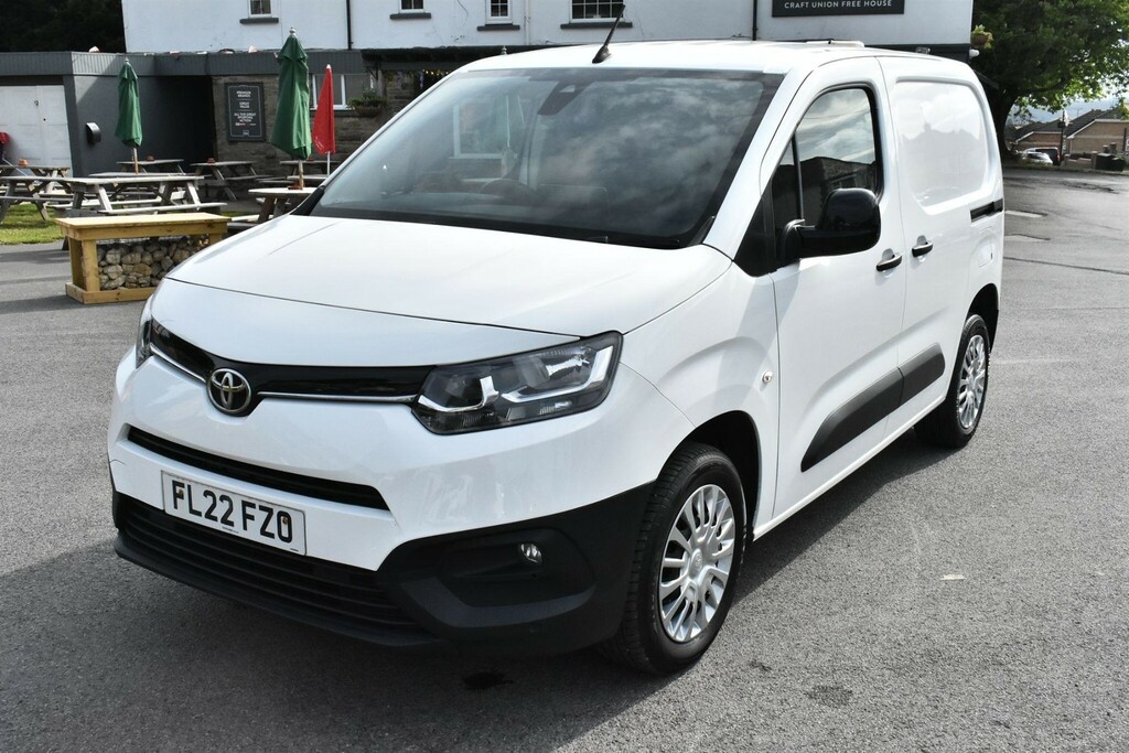 Toyota PROACE 1.5 Bluehdi Icon Short Panel Van FL22FZO  #2
