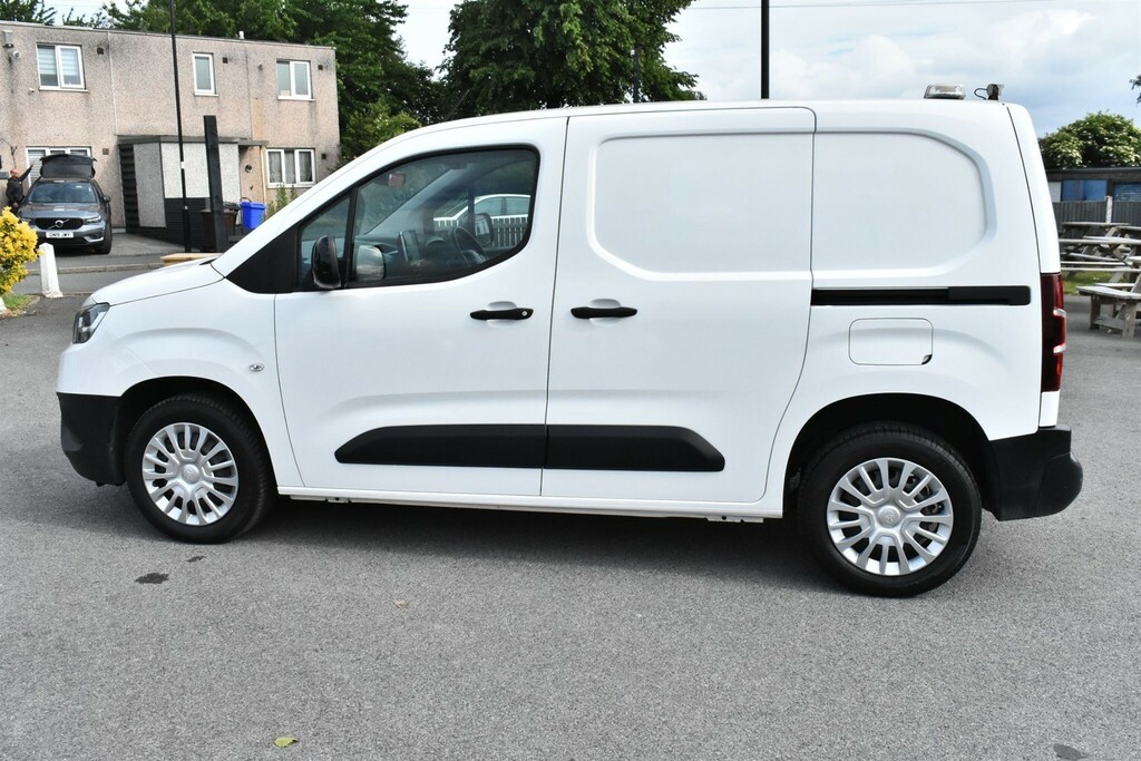 Toyota PROACE 1.5 Bluehdi Icon Short Panel Van FL22FZO  #6