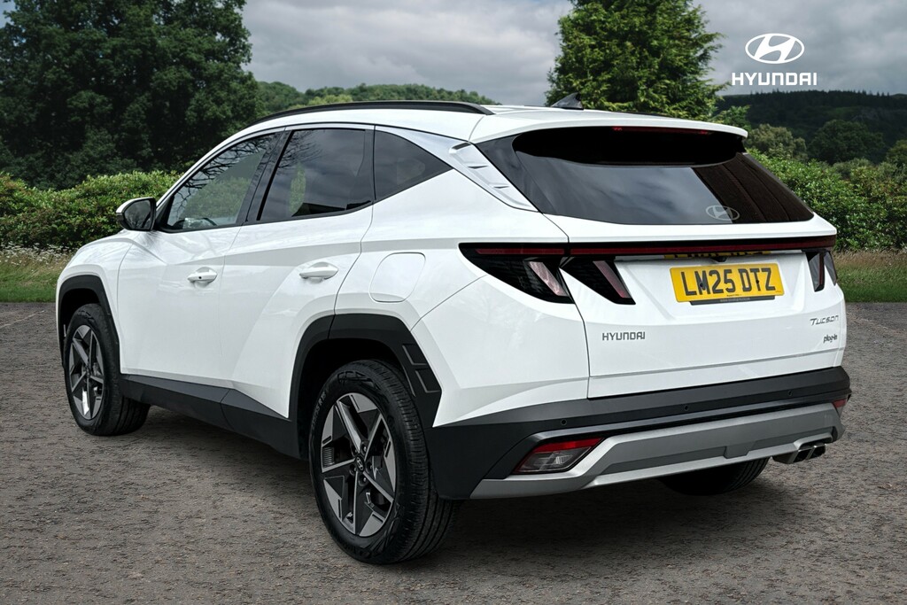 Hyundai Tucson Premium White #2