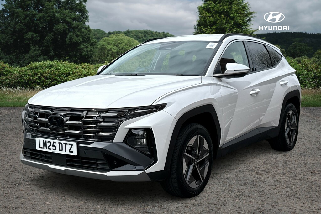 Hyundai Tucson Premium White #4