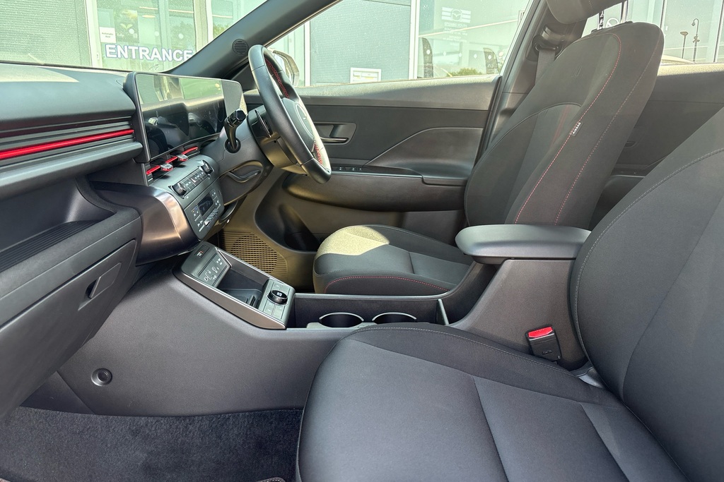Hyundai Kona N Line EF25LZT White #6