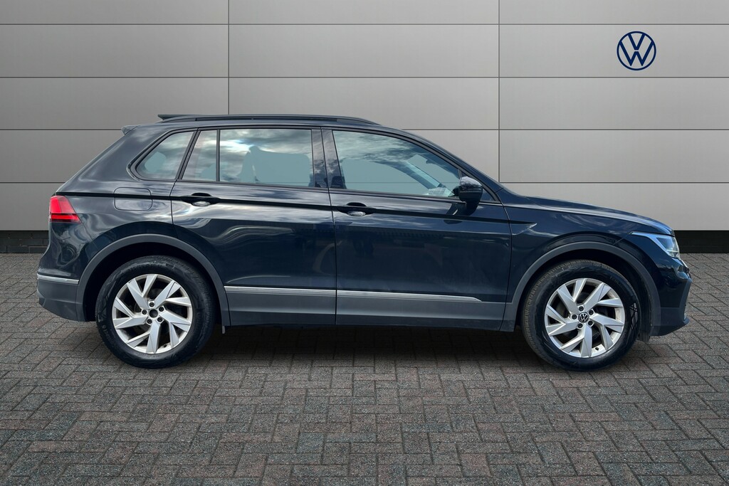 Volkswagen Tiguan 1.5 Tsi 150 Life Black #4