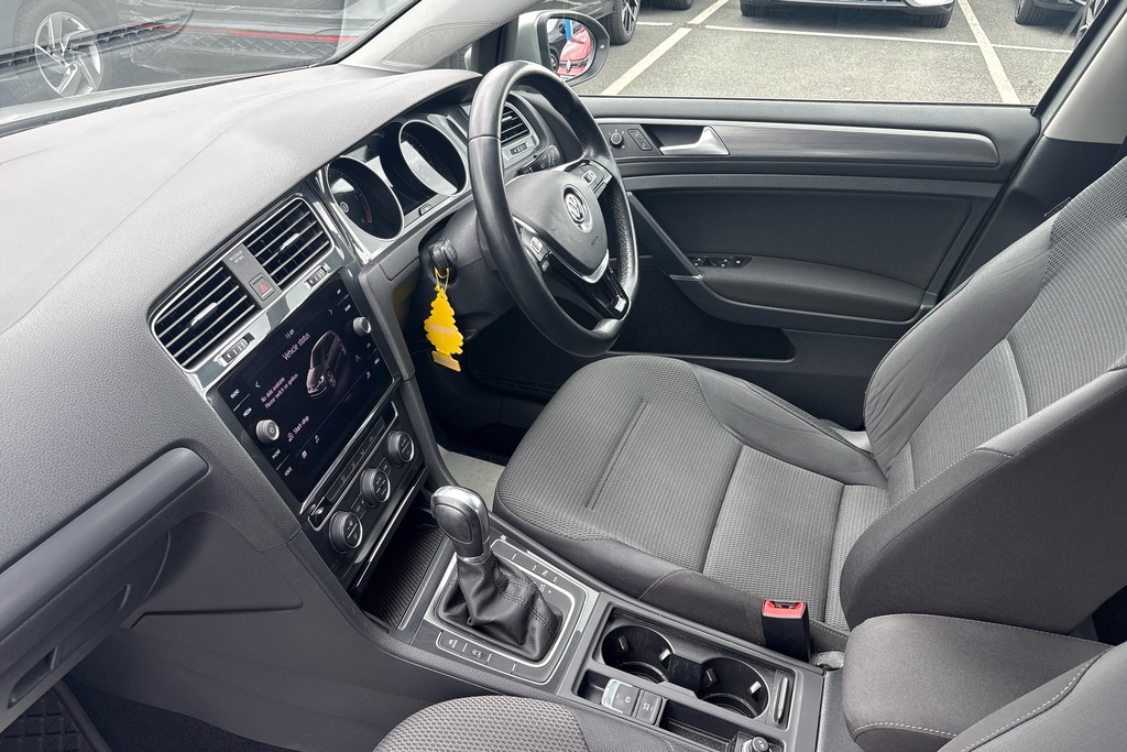 Volkswagen Golf 1.6 Tdi Se Dsg VN18GJY Silver #2