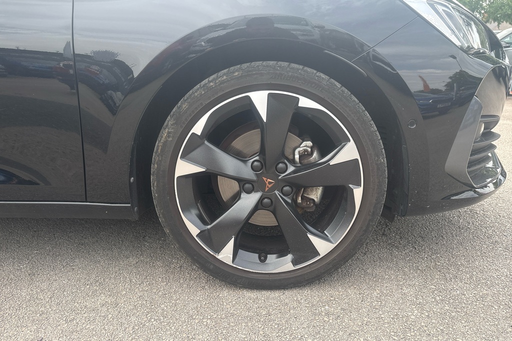 Cupra Leon 1.5 Etsi V1 Dsg Black #5